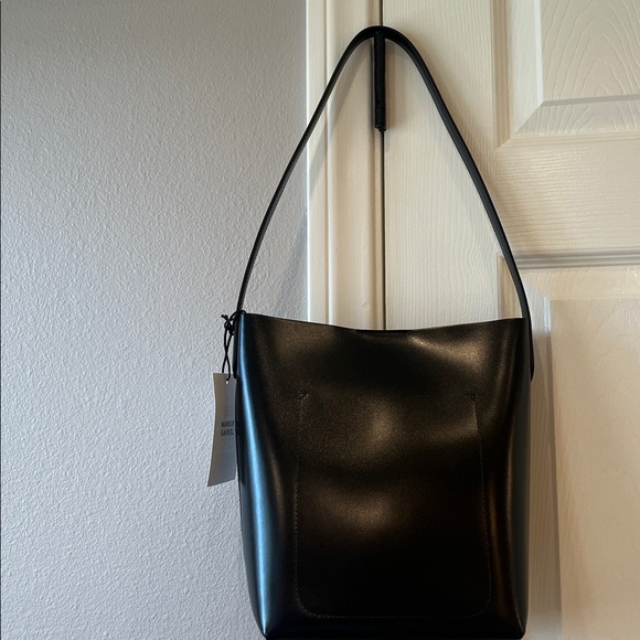 NWT MANSUR GAVRIEL
Black and Caramel Everyday Cabas - Picture 10 of 11